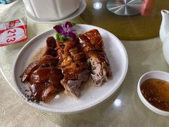 -鲤鱼塘农家山庄