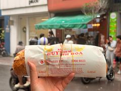 -Bánh Mì Huynh Hoa