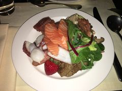 -澳门旅游塔360°旋转餐厅(南湾湖广场店)