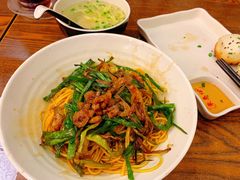 开洋葱油拌面-东泰祥生煎馆(陕西南路店)
