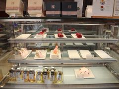 面包甜点陈列柜-奈雪的茶(大梅沙8号仓店)