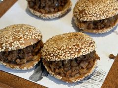 肉沫芝麻烧饼-四季民福烤鸭店(王府井东安门店)