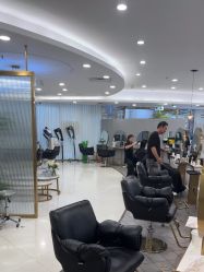 点击看大图 -八佰伴8008星级形象店