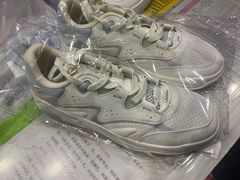 -翰皇直营洗衣洗鞋(望京鹿港店)