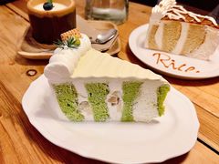 斑斓椰子奶油蛋糕-野路甜点铺(松柏路店)