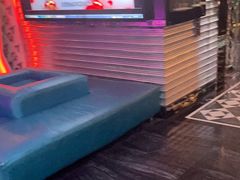 -GAGA主题量贩式KTV平价店(工大店)