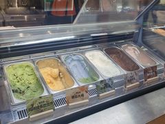 -极拉图·现制冰淇淋(大卫城店)
