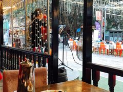 -刘姐啤酒鱼民族演艺餐厅(西街总店)