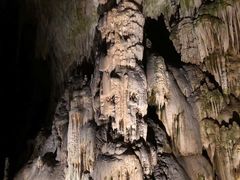 -波斯托伊纳溶洞