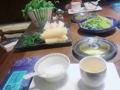 -泓炙颐凤鲜海鲜火锅料理(桐乡店)