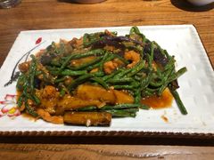 豇豆角烧茄条-东来菜馆•手抓海鲜家常菜•海鲜锅贴(鸽子窝店)
