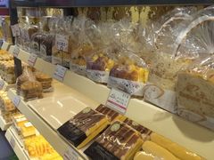 面包甜点陈列柜-恩朵烘焙坊(金街总店)