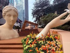 -中航城君尚购物中心