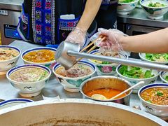 -云阿蛮云南生烫牛肉米线(奉贤路店)