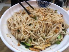 -左左香老潼关肉夹馍(龙山一路店)