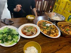 -华光驿站私房菜·黑金冠