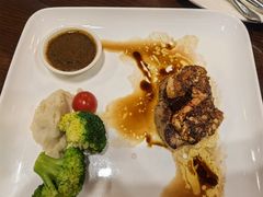 精选腓利牛排配鹅肝-德大西餐社(云南南路店)