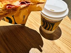 -星巴克(北京中关村北京国际店)