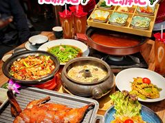 -老滇山寨•云南特色菜•地方菜•民族风情歌舞表演(金碧店)