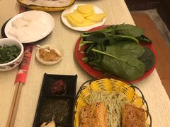 -洞庭洲·防空洞火锅·铜锅涮肉·烧烤(新百广场店)