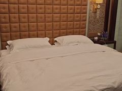 -沈阳皇朝万鑫酒店