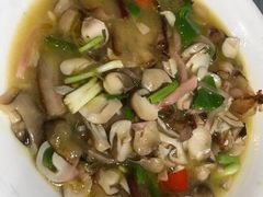-茂县小辣椒川菜馆-羌家铜锅土火锅