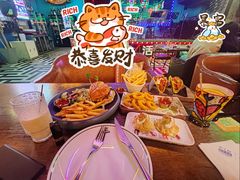 -Famous肥猫墨西哥音乐餐吧(五棵松华熙LIVE店)
