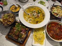 -酸知味江湖川菜(凤凰荟店)