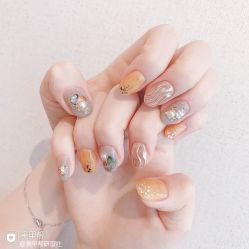 -Pink You美甲洗眉纹绣定制中心