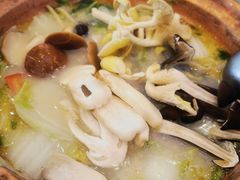 -阿婆情腊排骨火锅(金虹路店)