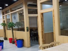 -江城燕子大排档(江汉路步行街店)