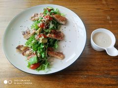 牛油果烤鸡藜麦沙拉-LYFATTI 莱芙缇(赣水路店)