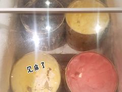 草莓冰激凌-非烤勿扰自助烤肉海鲜火锅(南城莱蒙店)
