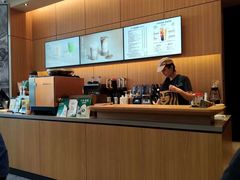 -星巴克(上海长宁来福士1F店)