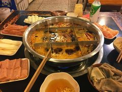 -邓莽子老火锅(中兴路总店)