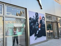 -王府井奥莱棋盘山小镇