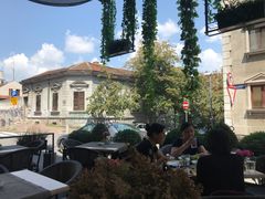 -Casa Nova