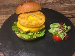 -HIGH FIVE哈福手工汉堡(桂林路店)