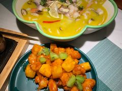 花开酸汤鱼虾跳-蜜桃花开·中西融合菜E&W(南长街店)