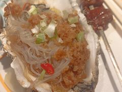 烤生蚝-街角等你.大连海鲜烧烤.经典铁板海鲜串(西安路店)