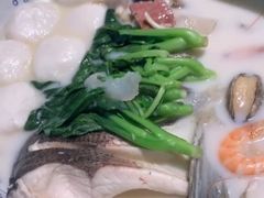 极品鱼头皇-山外山·林语花园餐厅