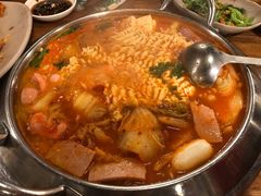 部队锅-包装马车·韩国料理·포장마차