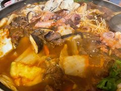 八爪鱼牛肉锅-东吉馆韩式餐厅(八经街总店)