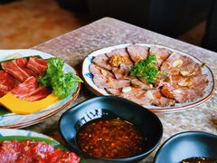 英国风情肉-炼火烤肉店