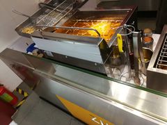 鸡排炸制中-正新鸡排(杨树浦路店)