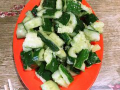 素拍黄瓜-胖姐涮肚烧烤