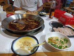 -牛华八婆麻辣烫(龙湖U城店)
