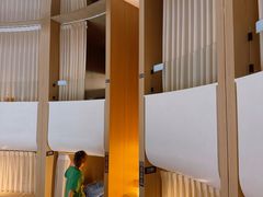 -涨巢·潮玩水疗局