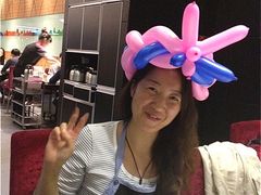 服务员小燕子的气球魔术！-海底捞火锅(勒泰店)
