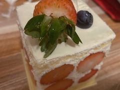 心享草莓-罗森尼娜(德思勤店)